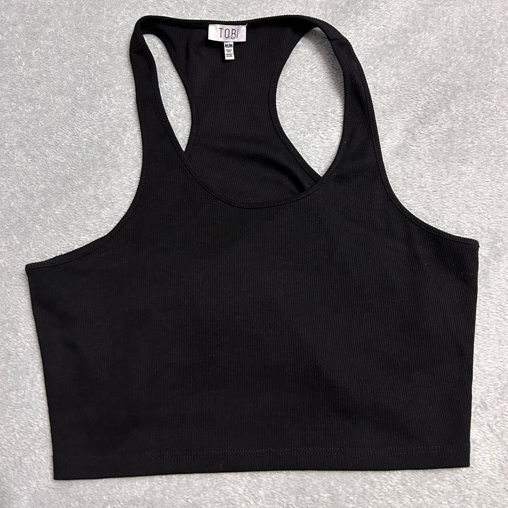 BLACK CROP TOP TANK